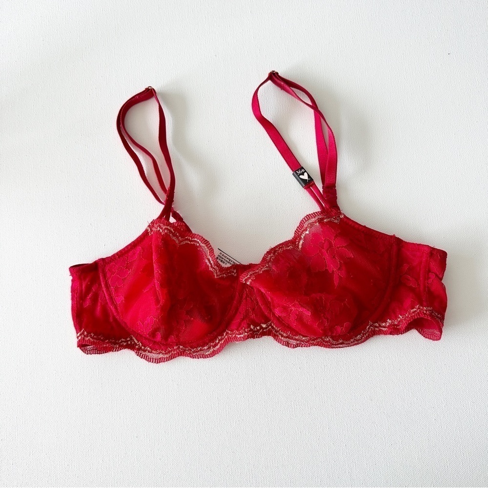 Victoria's Secret Bra Dream Angels Push Up Without Padding Lace Red 36B